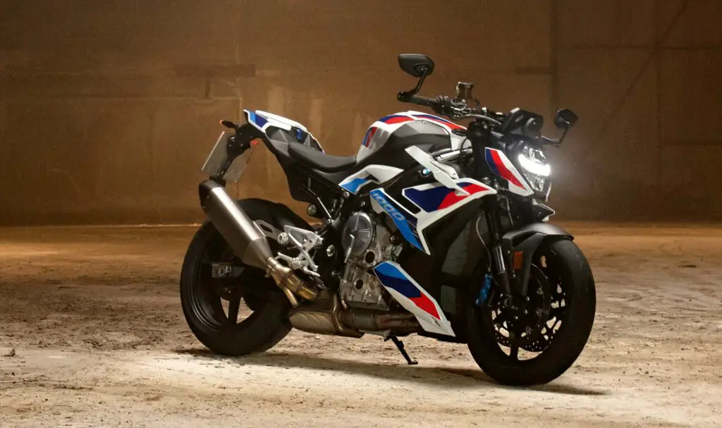 2023 BMW M1000R