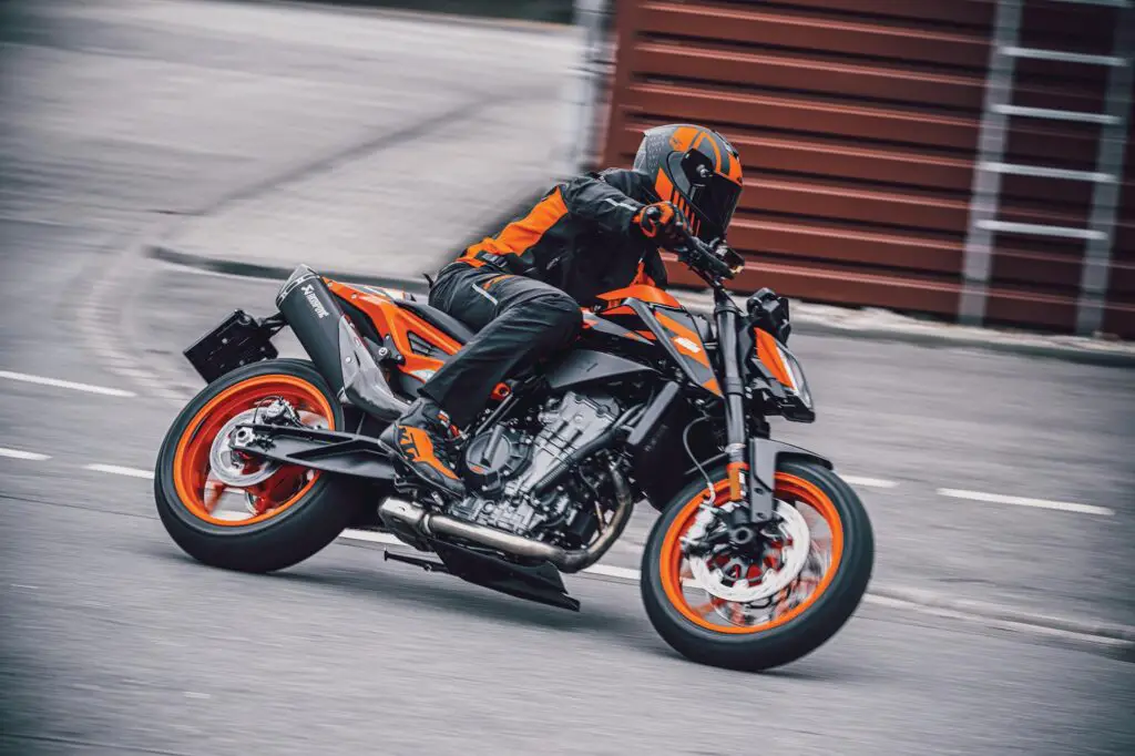 2023 KTM 890 Duke GP