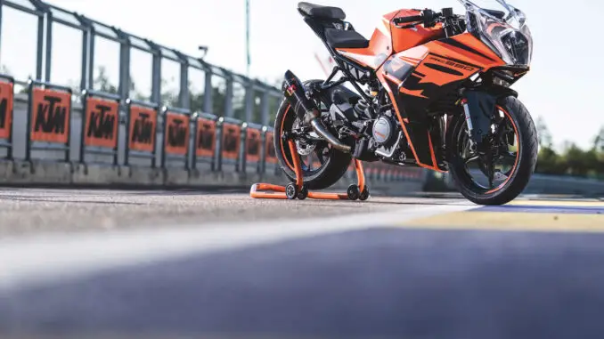 2023 KTM RC390