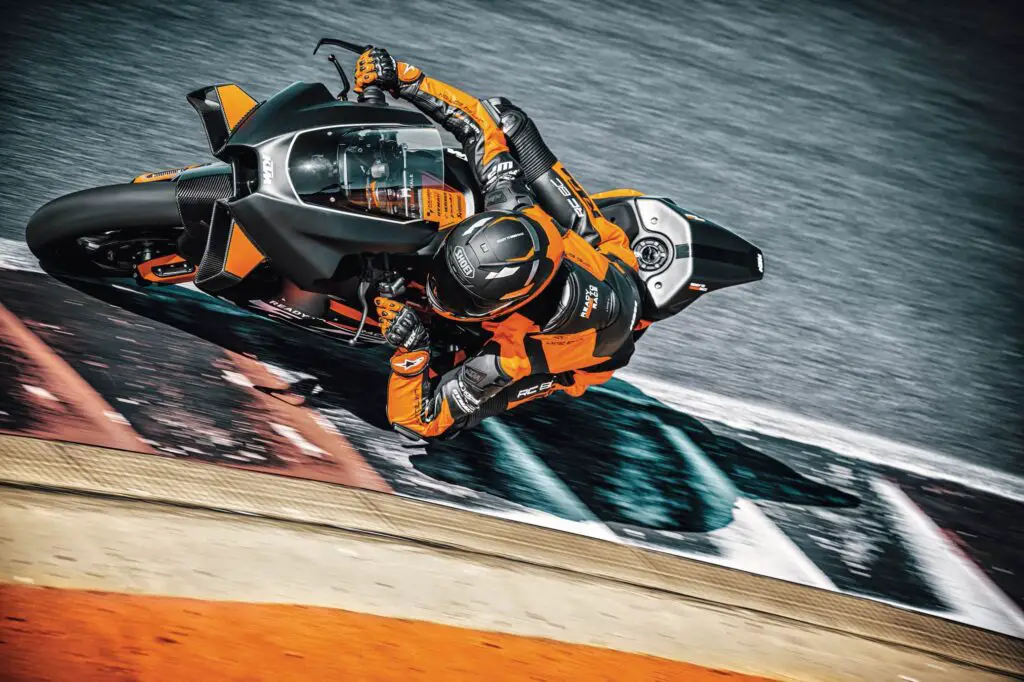 2023 KTM RC8C