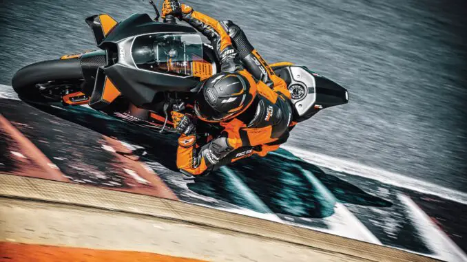 2023 KTM RC8C