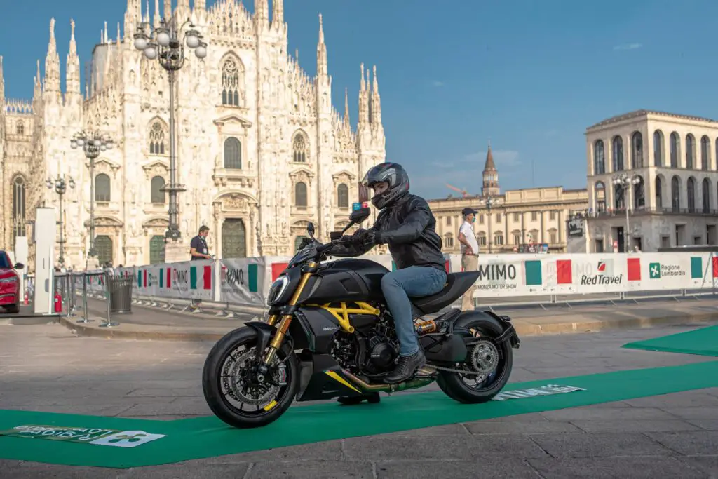 2023 Ducati Diavel 1260 S Black & Steel