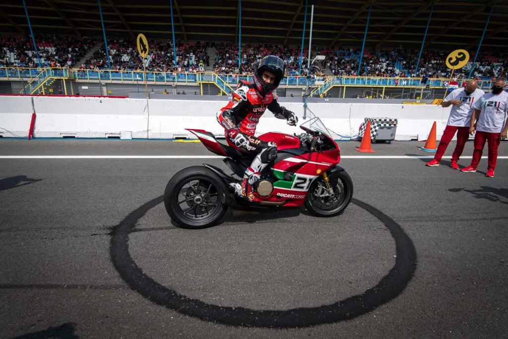 2023 Ducati Panigale V2 Bayliss