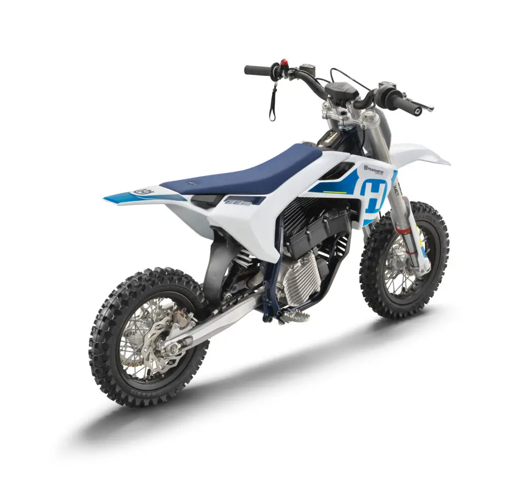2023 Husqvarna EE3