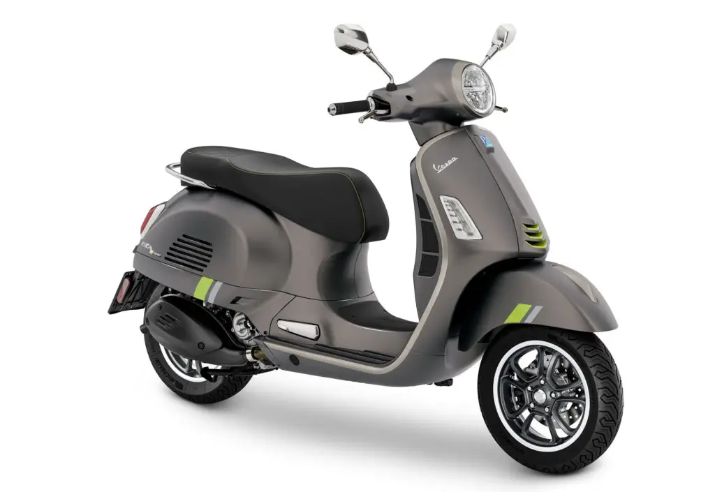 2023 Vespa GTS Super 300 Tech