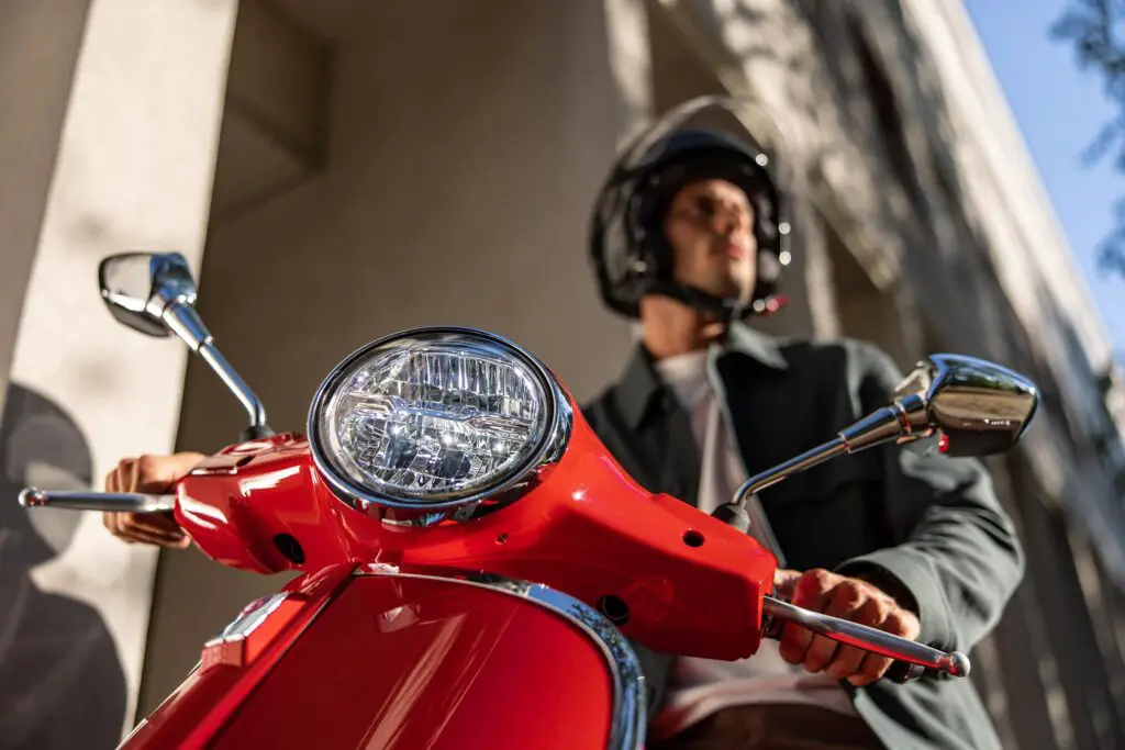 2023 Vespa GTS Super 300