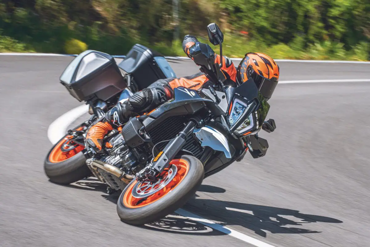 2023 KTM 890 SMT