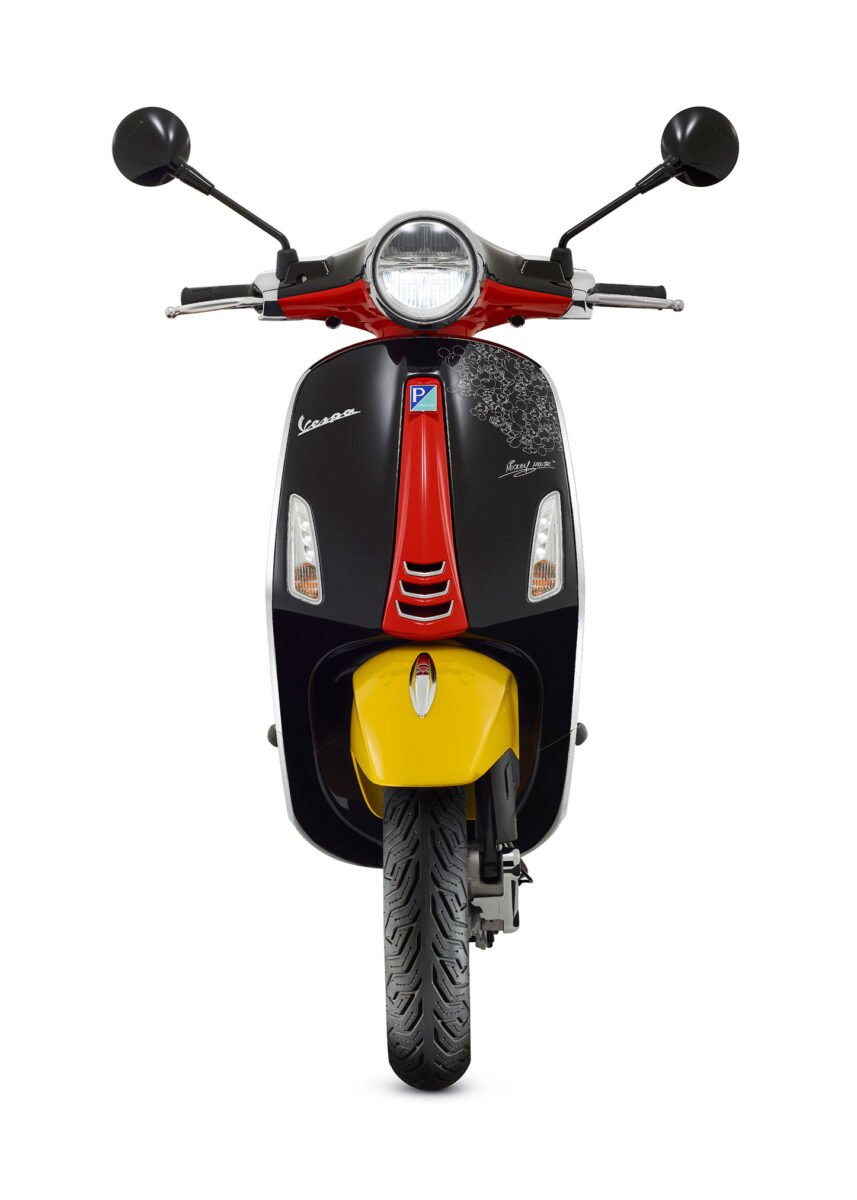 2024 Vespa Primavera Disney Mickey Mouse