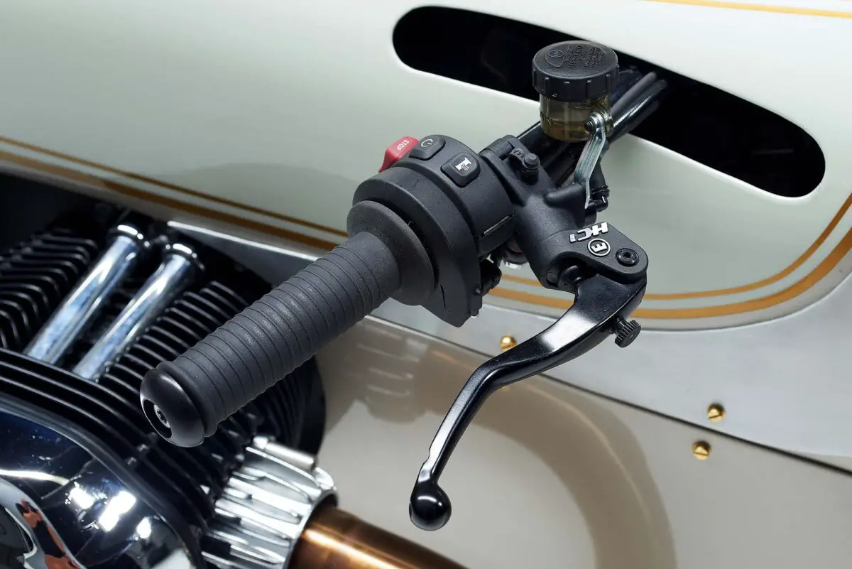 2024 BMW R18 The Crown