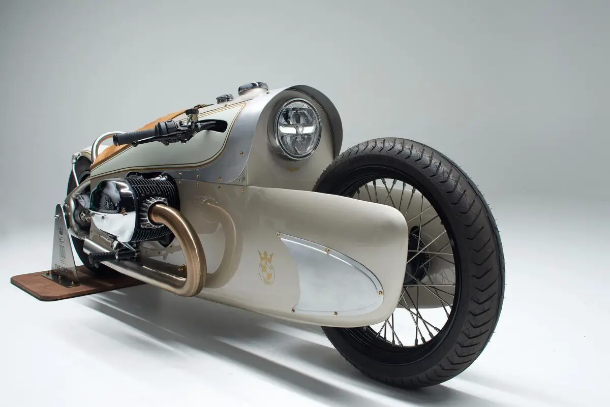 2024 BMW R18 The Crown