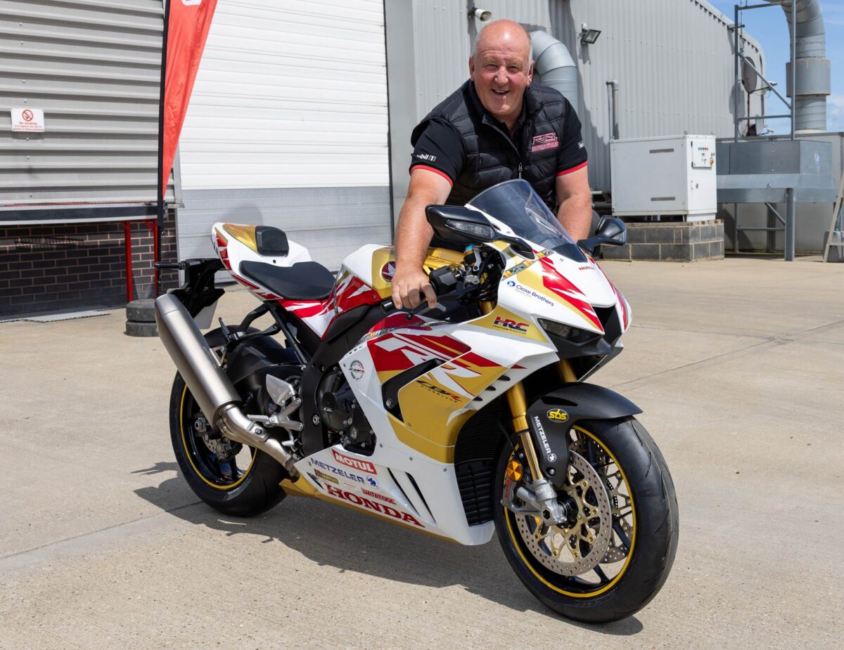 Honda CBR1000RR-R Fireblade SP John McGuinness 100th Start TT Replica