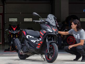 2024 Aprilia SR GT Replica