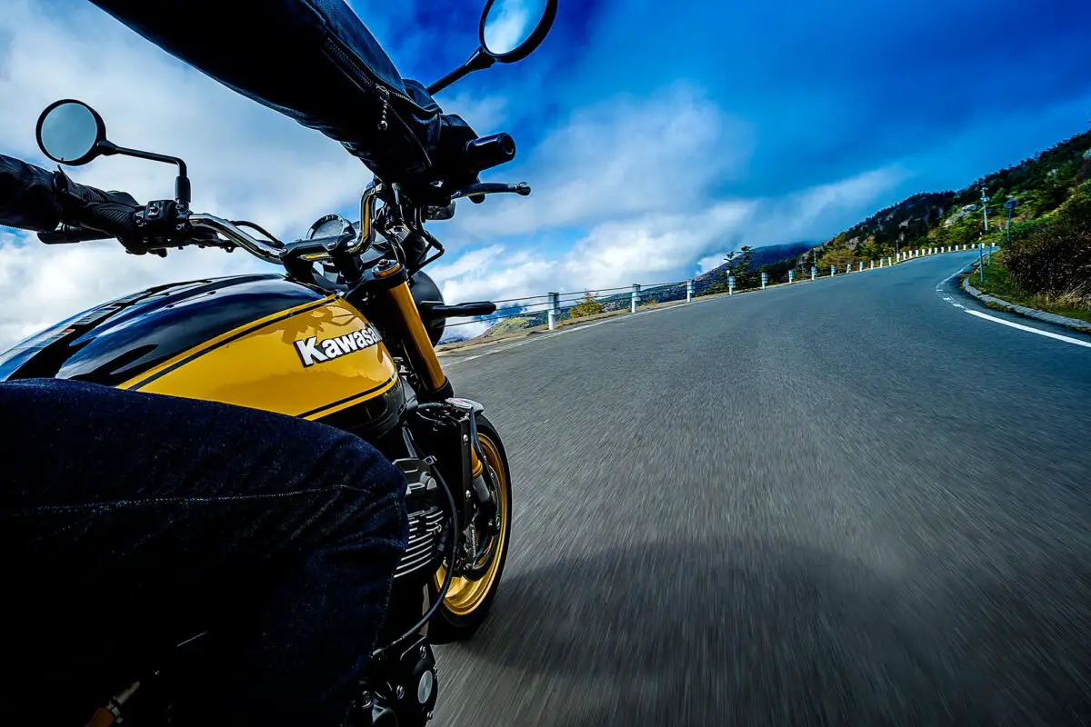 2024 Kawasaki Z900RS SE