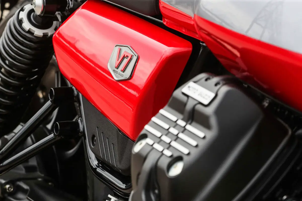 2024 Moto Guzzi V7 Stone Corsa