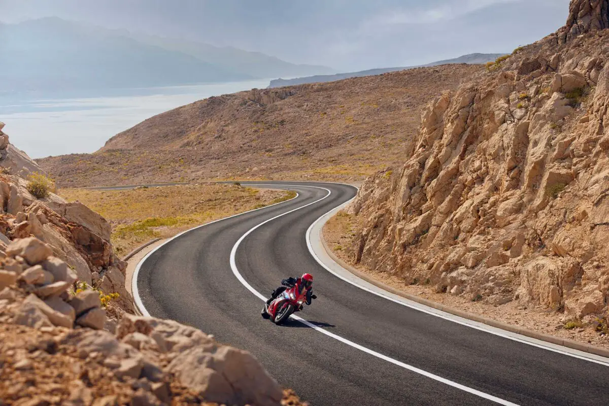 2024 Honda CBR650R E-Clutch