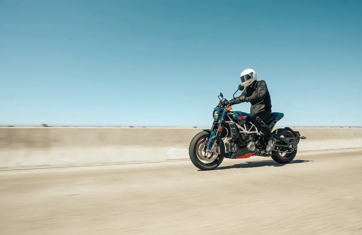 2024 Indian FTR x 100% R Carbon