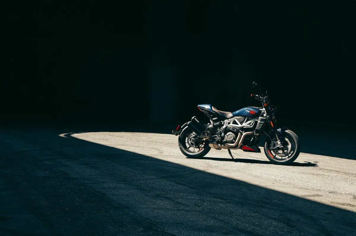 2024 Indian FTR x 100% R Carbon