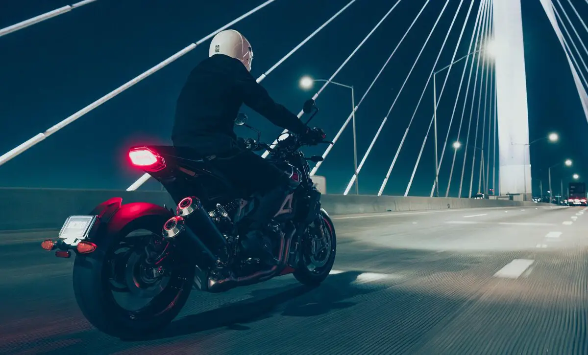 2024 Indian FTR x 100% R Carbon