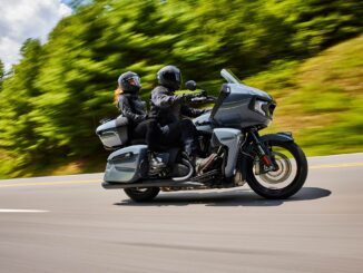 2024 Indian Pursuit Dark Horse