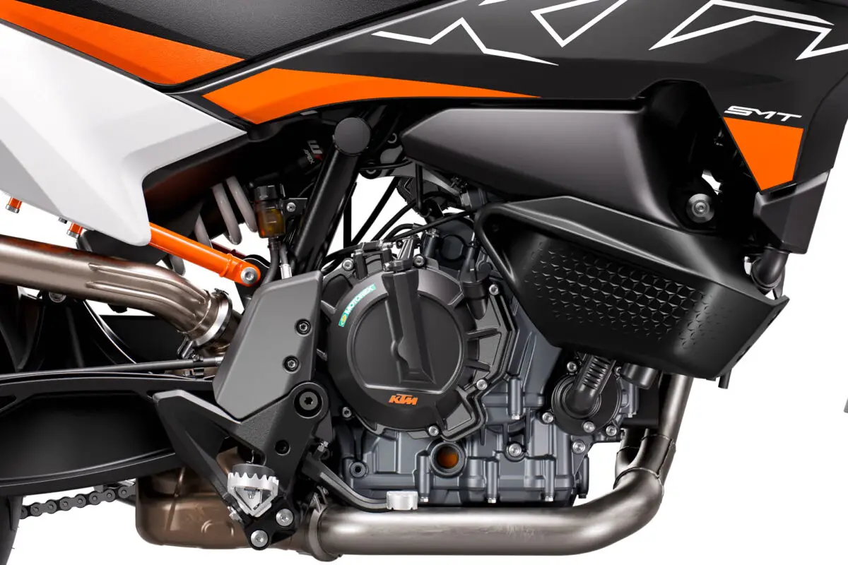 2024 KTM 890 SMT