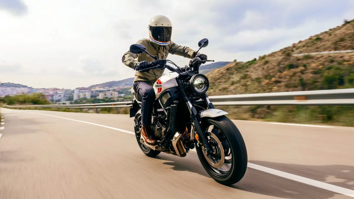 2024 Yamaha XSR700