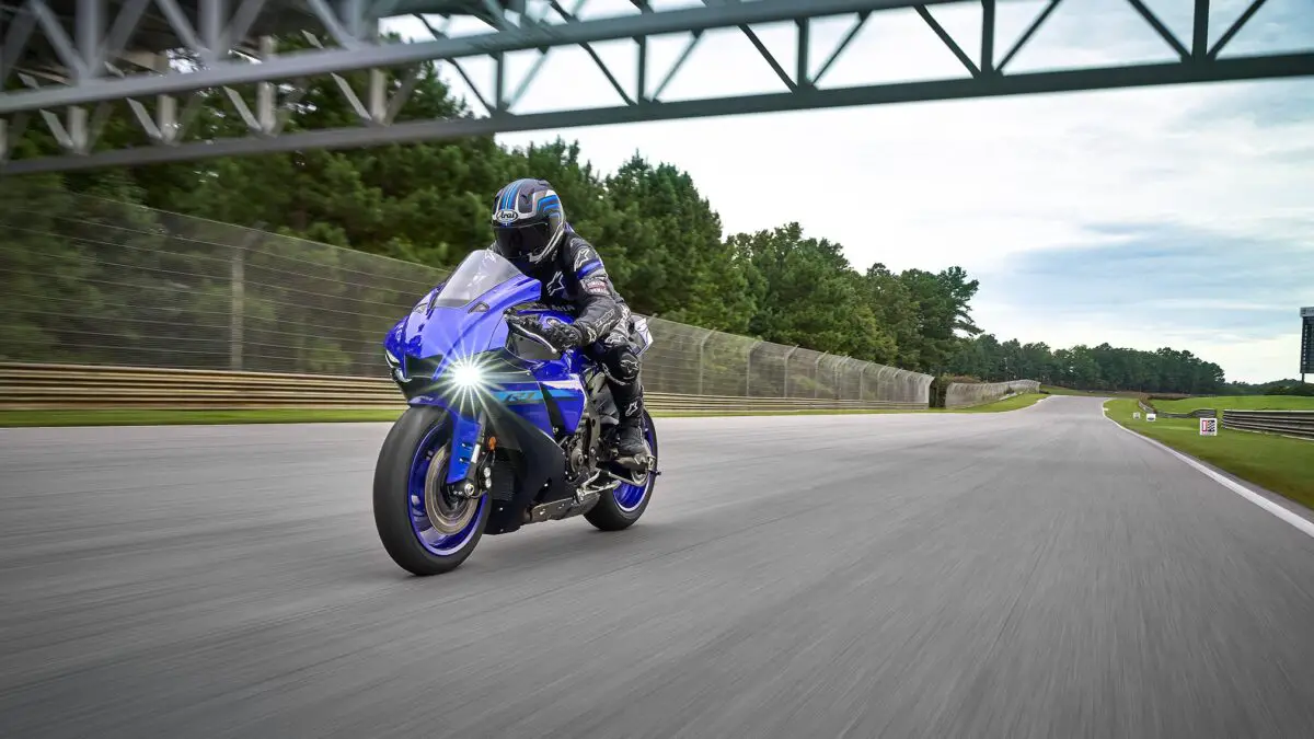 2024 Yamaha YZF-R1