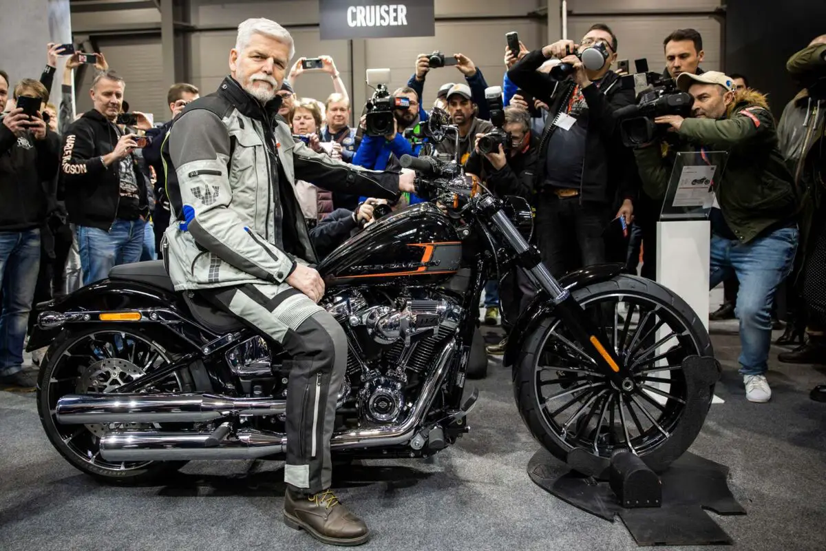 Inspiration Friday: President Visits Moto Guzzi!