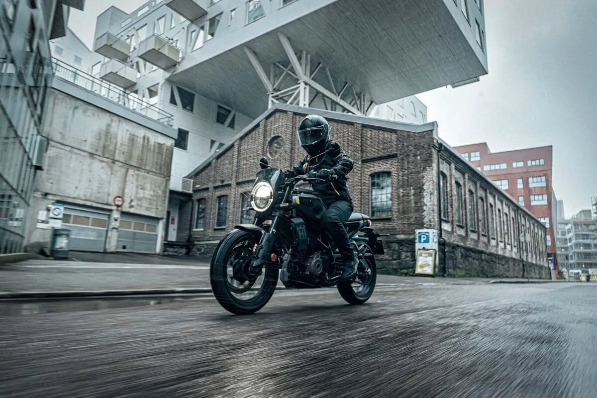 2024 Husqvarna Svartpilen 125