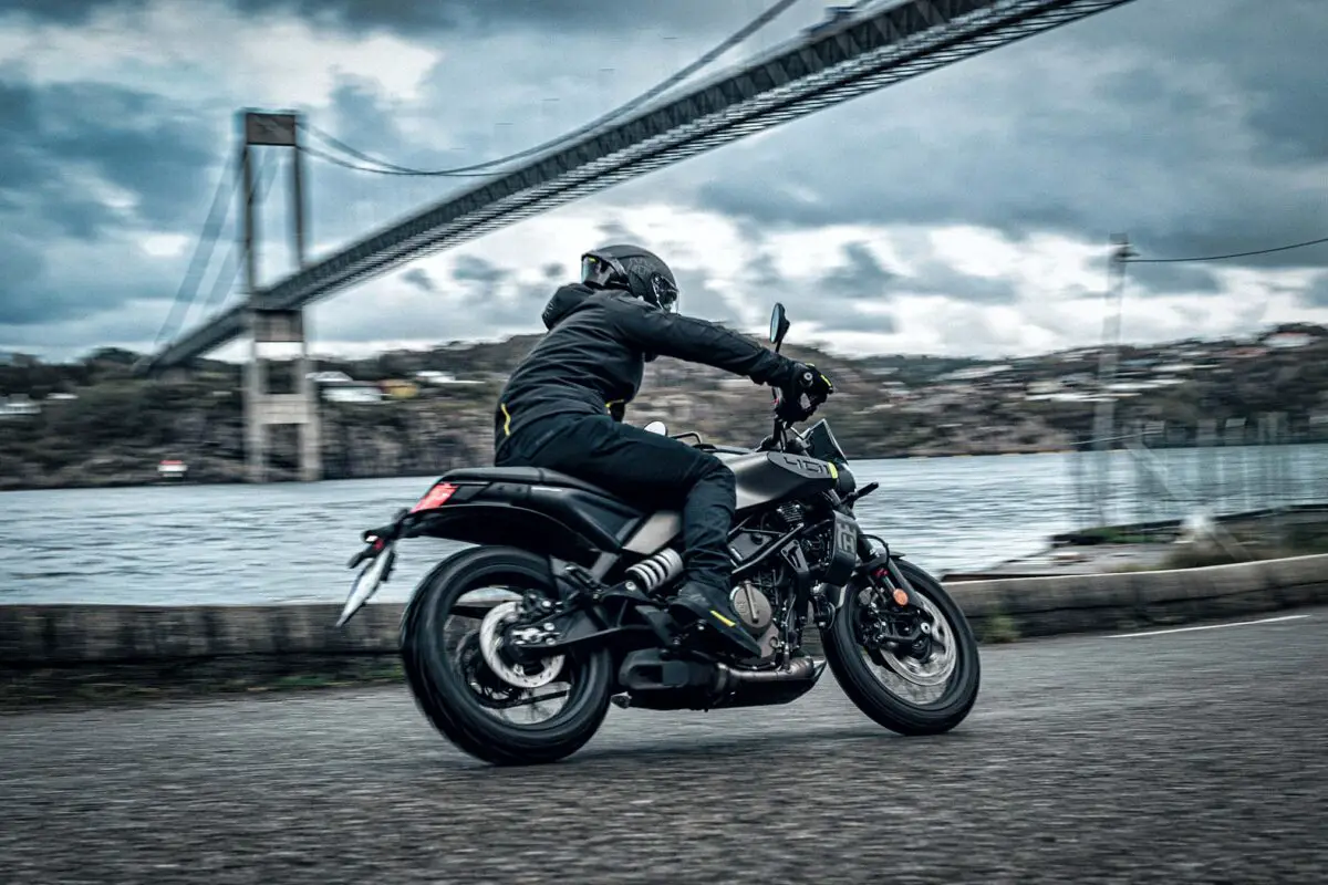 2024 Husqvarna Svartpilen 401