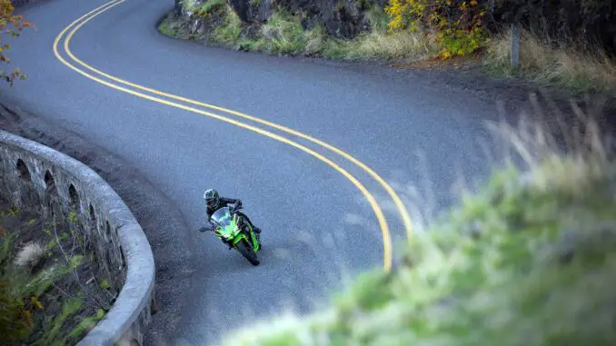 2024 Kawasaki Ninja 500 KRT Edition ABS