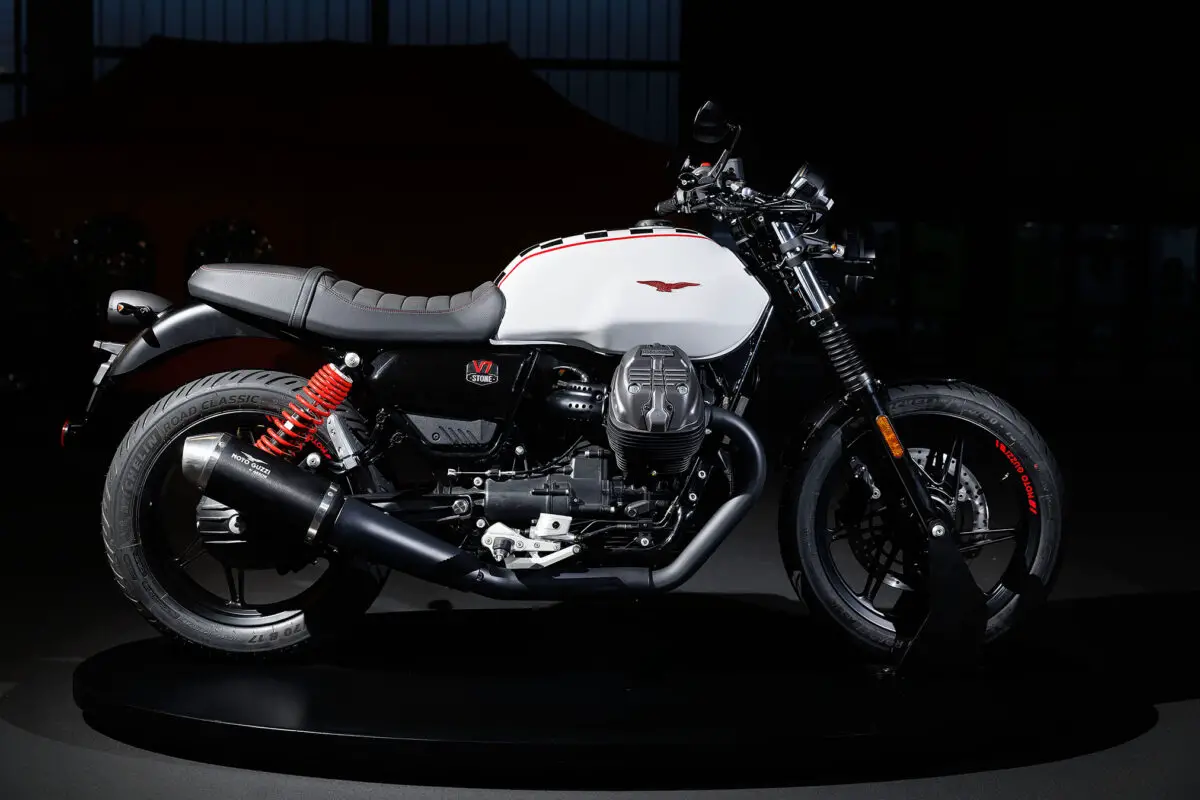 2024 Moto Guzzi V7 Stone Ten