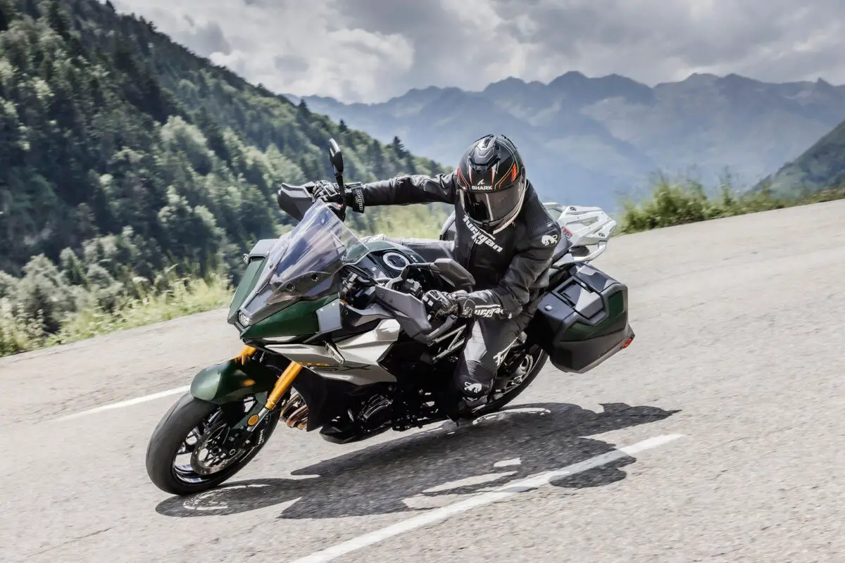 2024 Suzuki GSX-S1000GX+