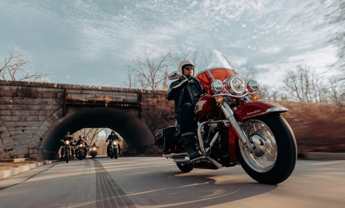 2024 Harley-Davidson Hydra-Glide Revival