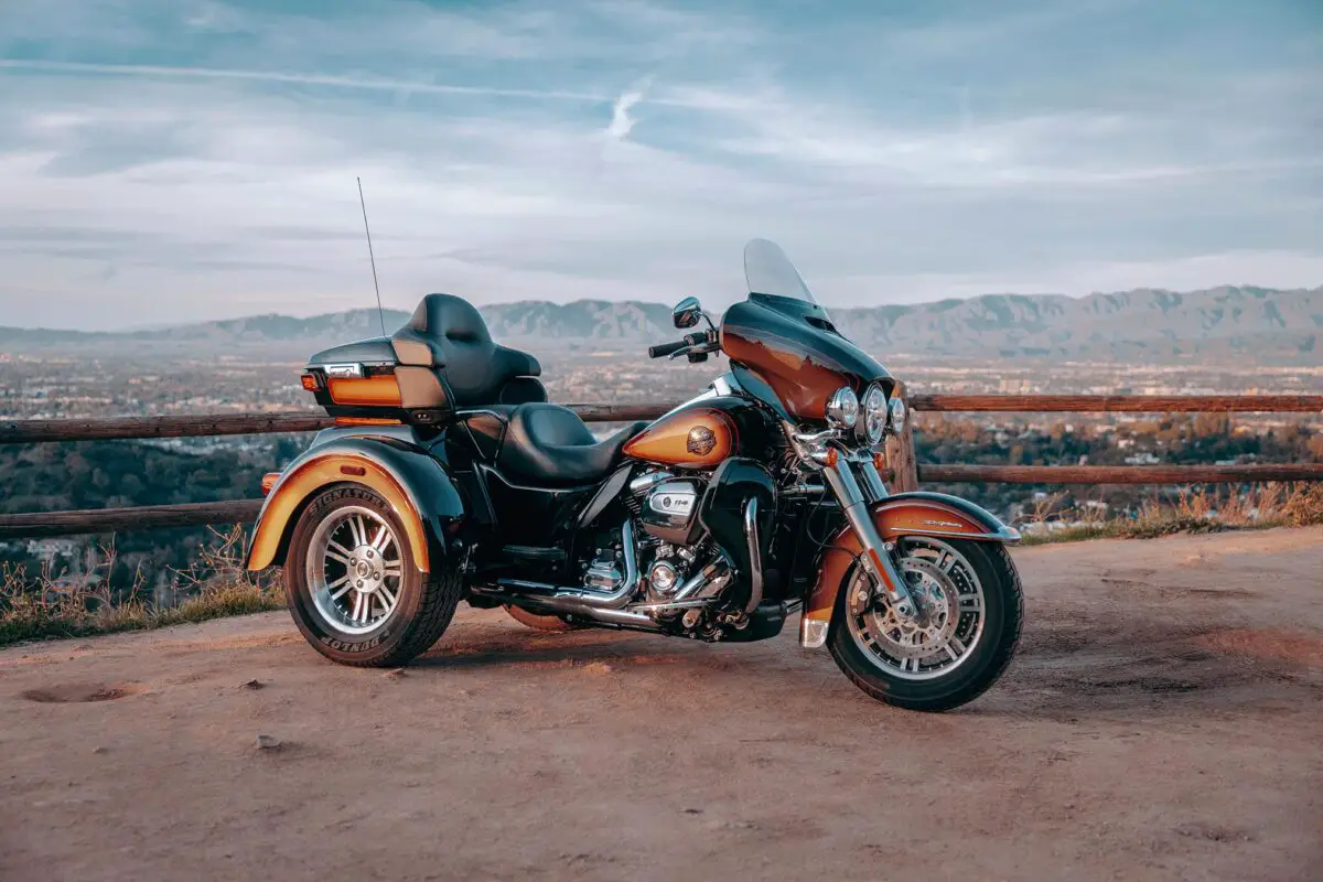 2024 Harley-Davidson Tri Glide Ultra Tobacco Fade