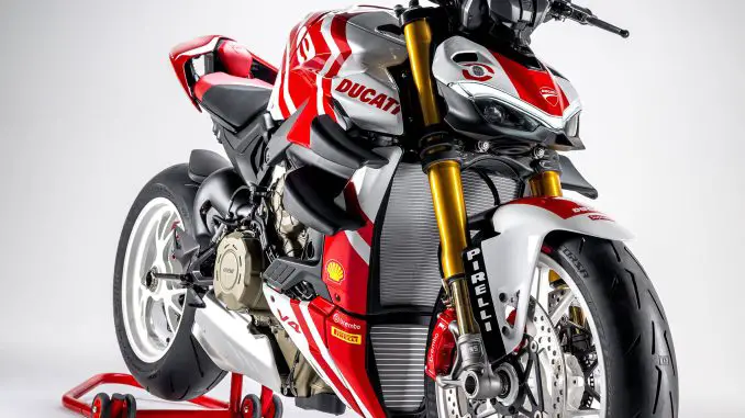 2025 Ducati Streetfighter V4 Supreme