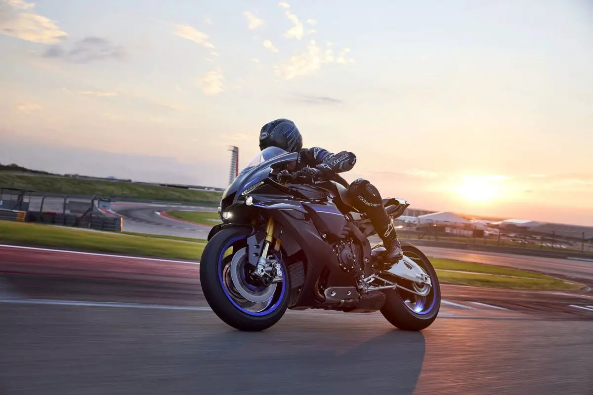 2025 Yamaha YZF-R1M