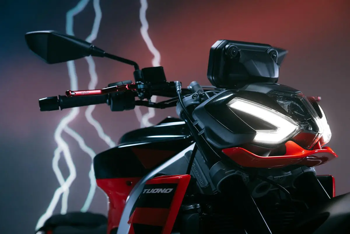 2025 Aprilia Tuono 457