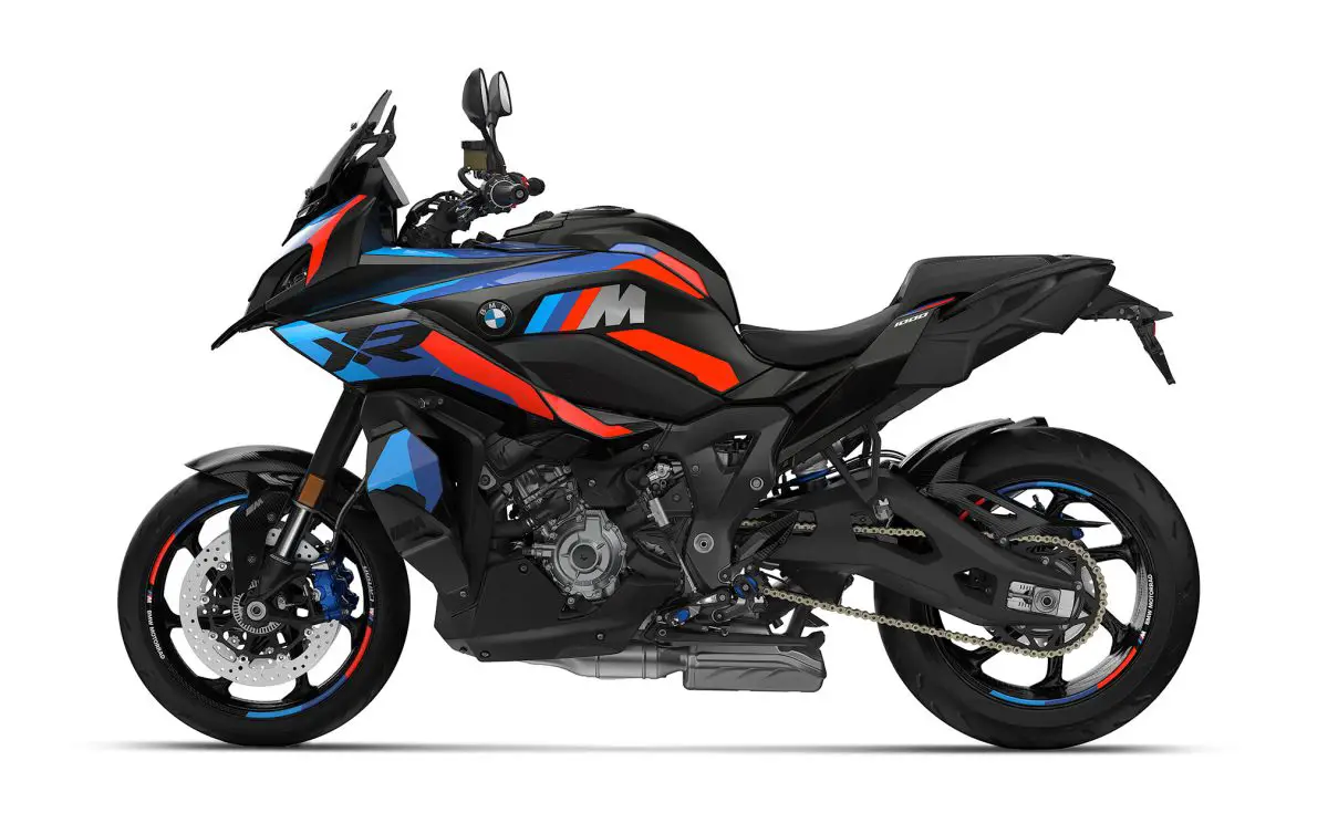 2025 BMW M1000XR