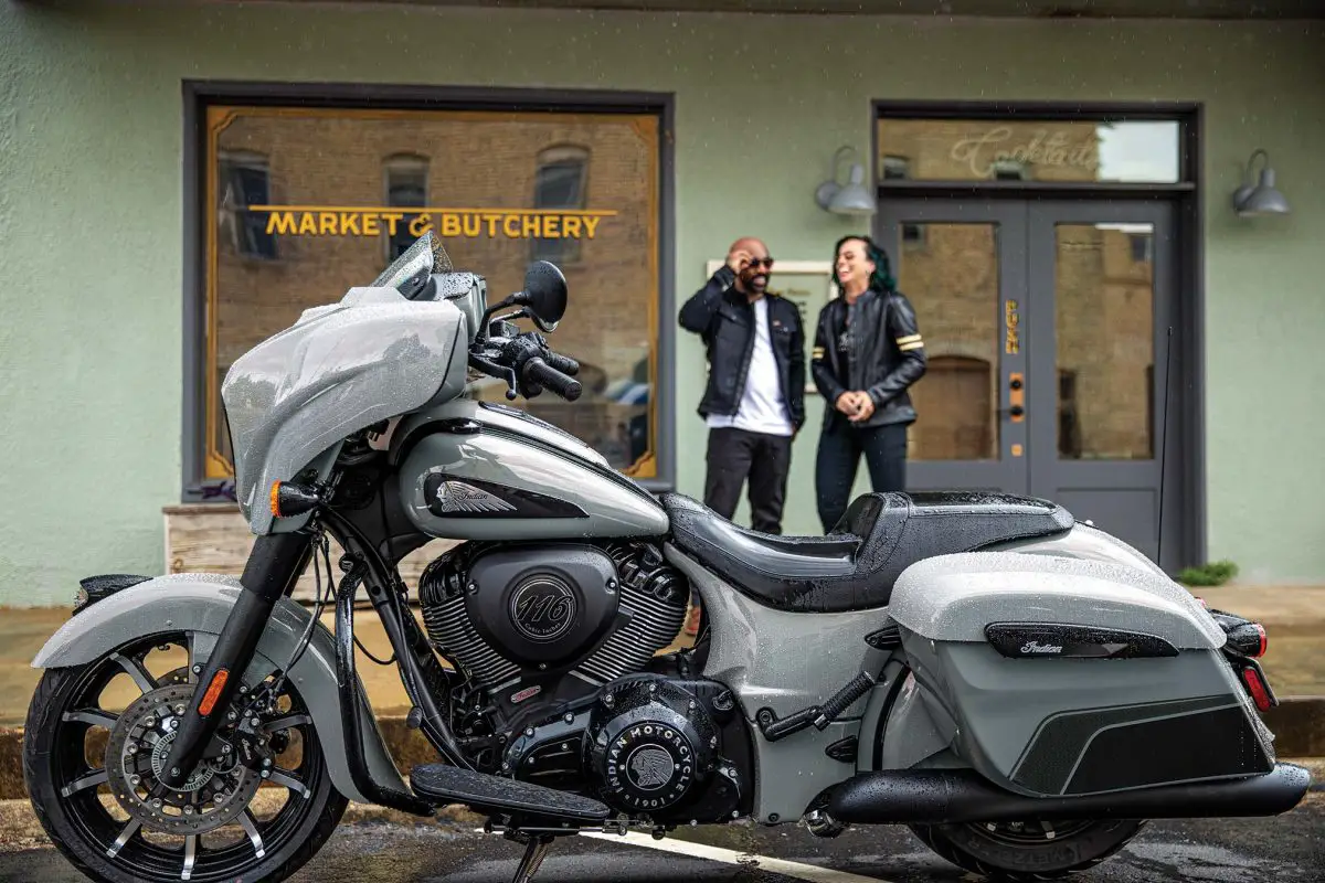 2025 Indian Chieftain Dark Horse