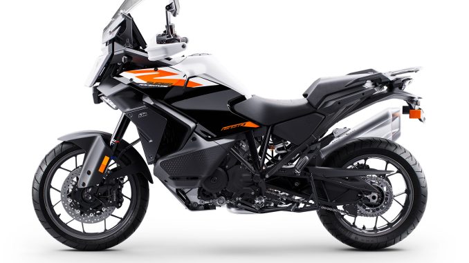 2025 KTM 1390 Super Adventure S Evo