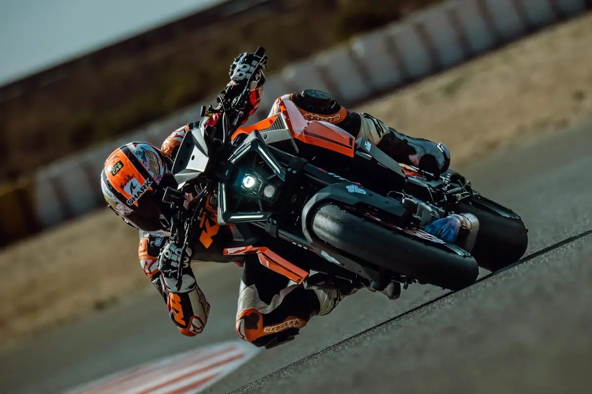 2025 KTM 1390 Super Duke R