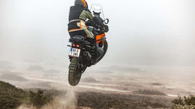 2025 KTM 790 Adventure