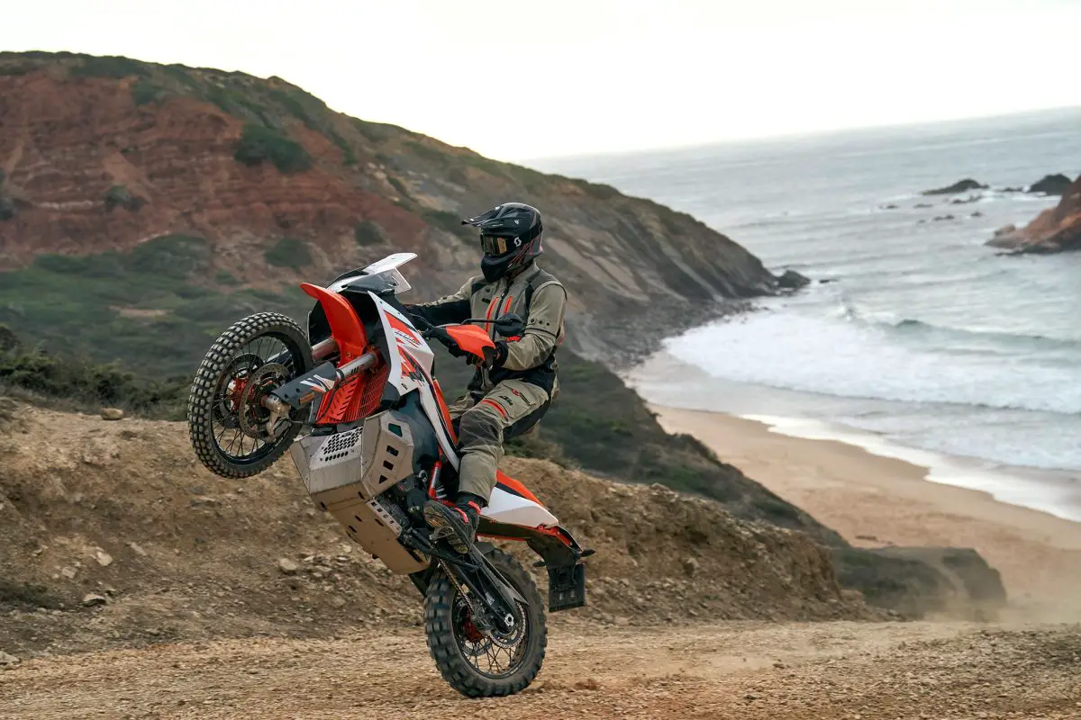 2025 KTM 890 Adventure R