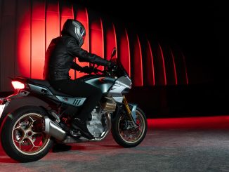 2025 Moto Guzzi V100 Mandello S