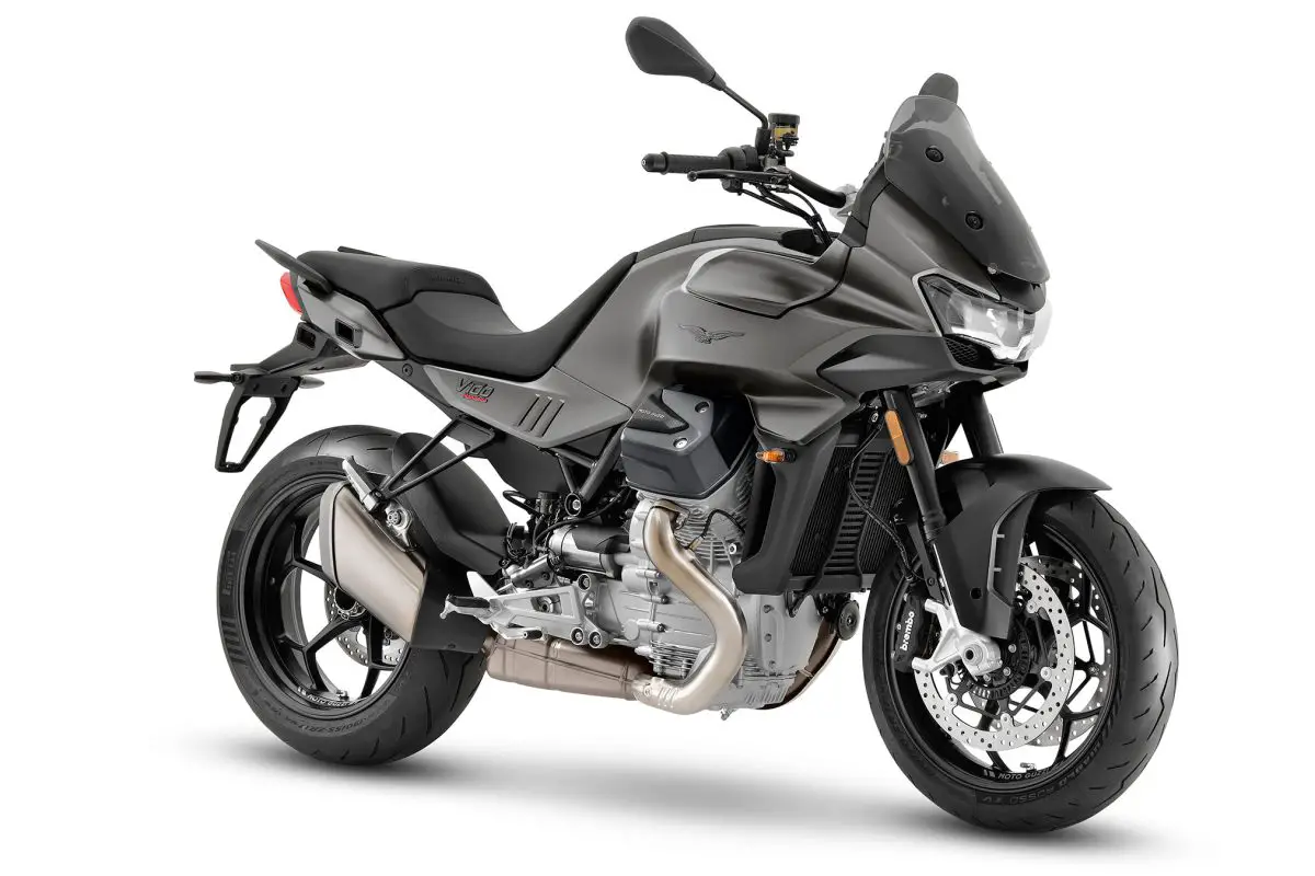 2025 Moto Guzzi V100 Mandello