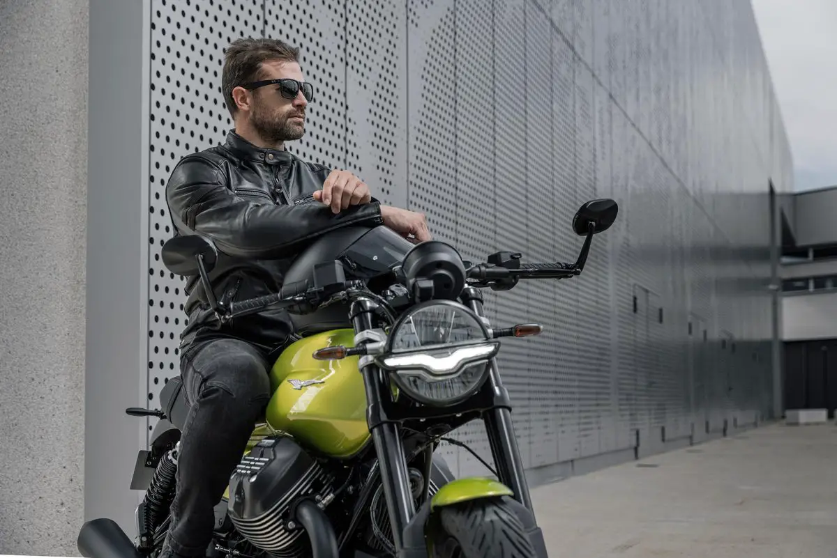 2025 Moto Guzzi V7 Sport