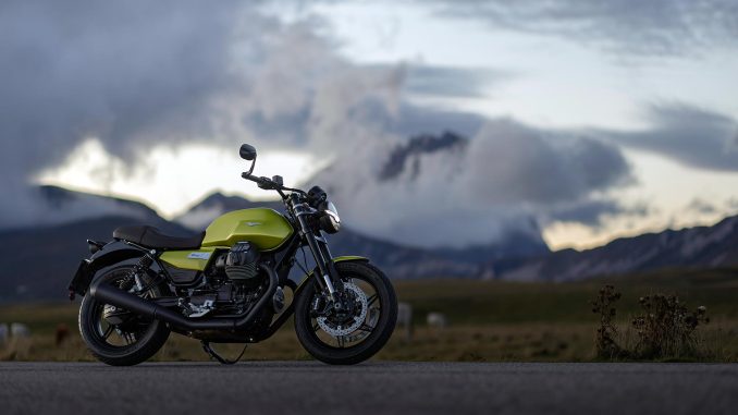 2025 Moto Guzzi V7 Sport