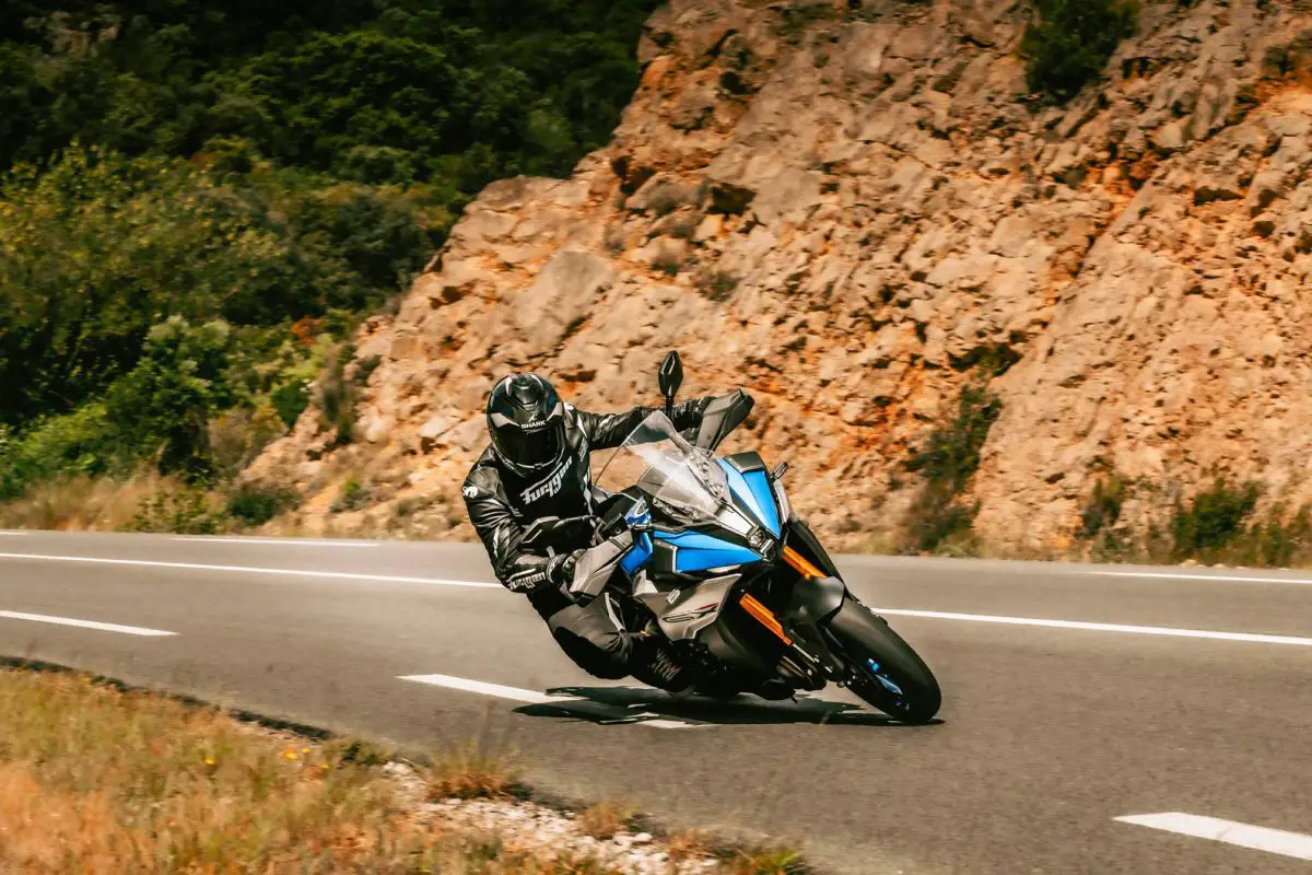 2025 Suzuki GSX-S1000GX+