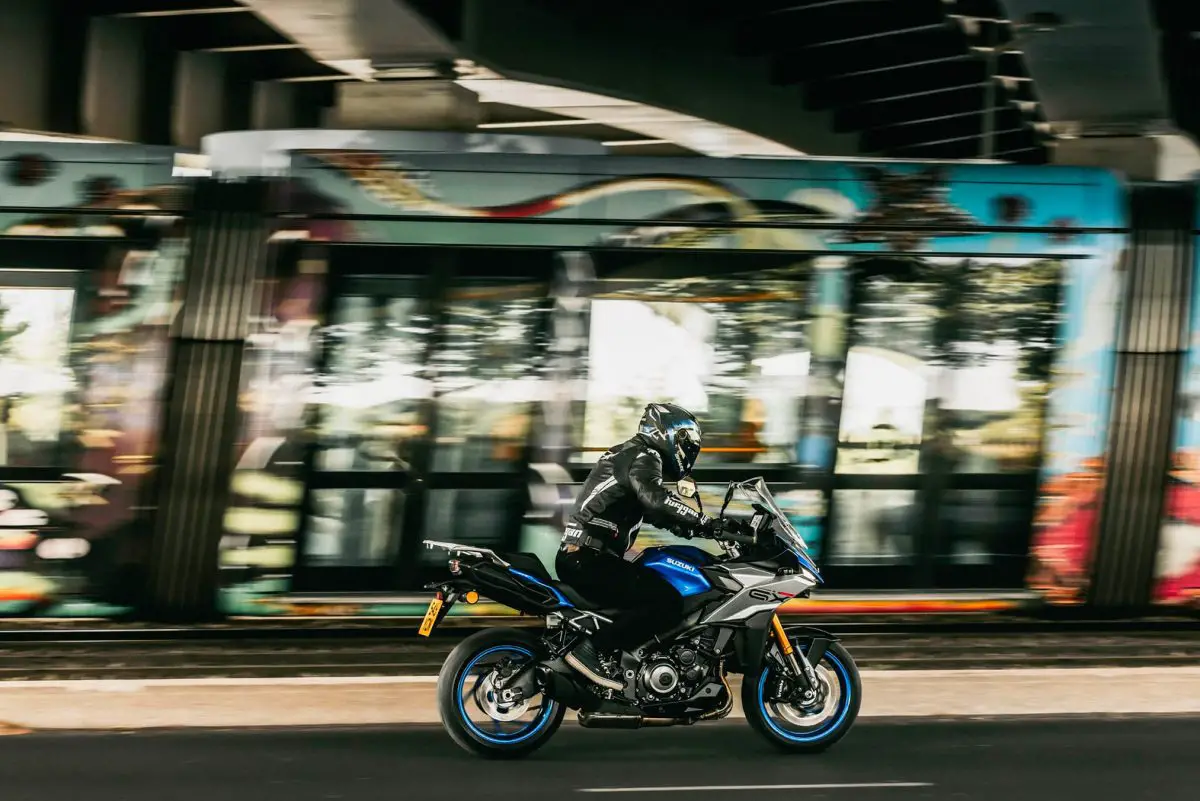 2025 Suzuki GSX-S1000GX+