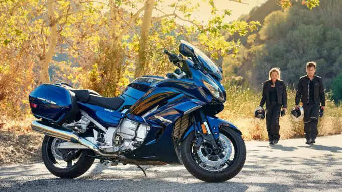 2025 Yamaha FJR1300ES